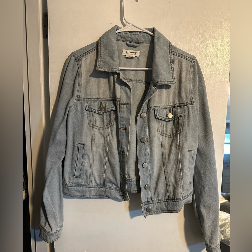 Light wash denim jacket size M
